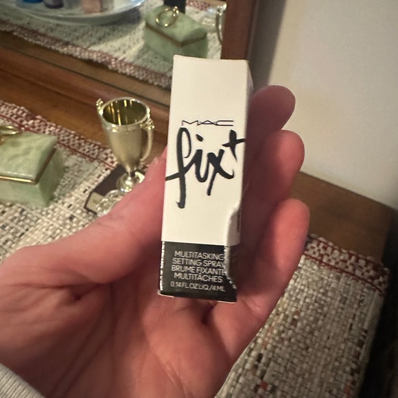 MAC Fix+ Fix Plus Prep + Prime Spray 2-Piece Travel 4ml + Full-Size 30ml - Picture 3 of 10